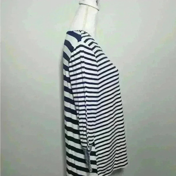 Chicos Size 1 Top Women's Navy & White Multi Striped 3/4 Sleeve Shirt Hi-Low Hem - Picture 3 of 5